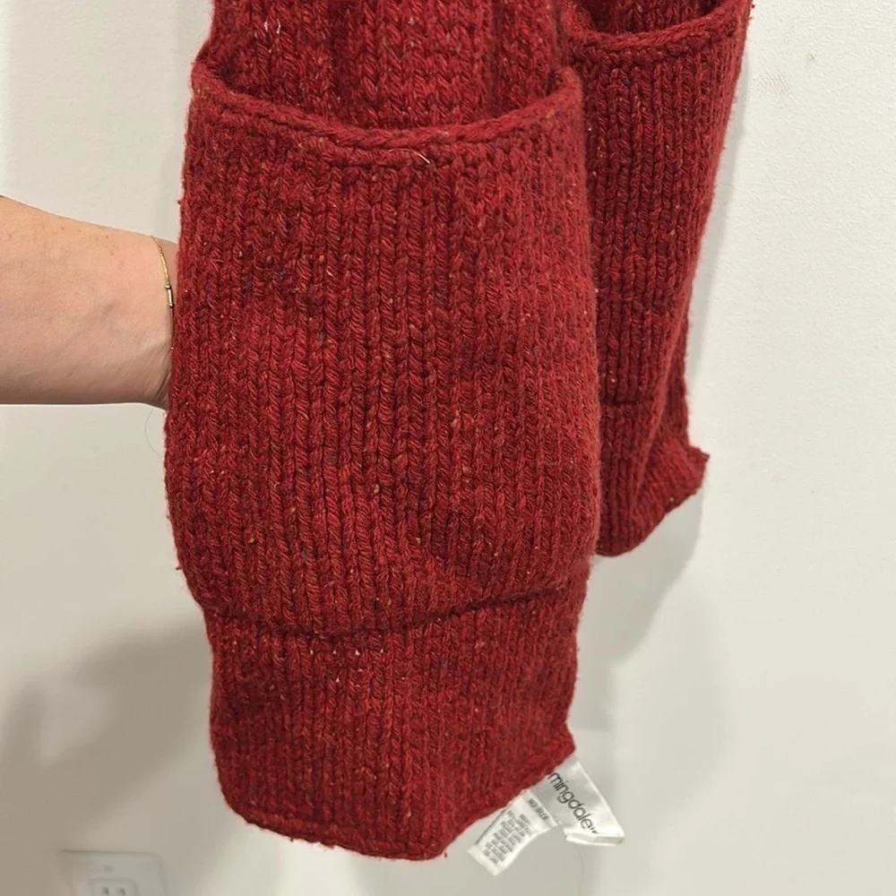 Vintage Bloomingdale’s cranberry Red Knit wool nylon Scarf and Beanie Set